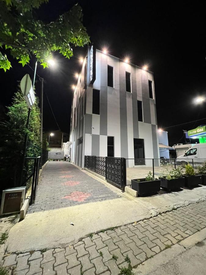 Bs Hotel Durrës Buitenkant foto
